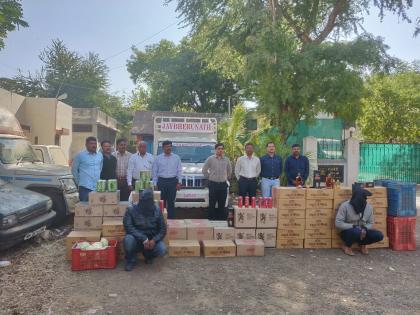  Millions of liquor bottles of the state seized in Amboli Shivar | अंबोली शिवारात परराज्यातील लाखोंचा मद्यसाठा जप्त