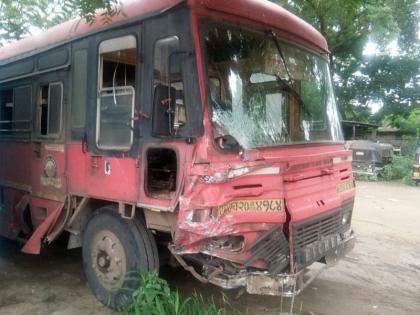 Bus near Ajang - car accident, driver killed | अजंगजवळ बस - कारचा अपघात, चालक ठार