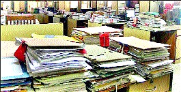 Documents made in the name of the deceased | मृत व्यक्तीच्या नावाने बनविले दस्तावेज