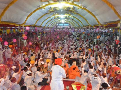 Parbhani: Celebrating Nrishinha Janmotsav in the presence of thousands | परभणी : हजारोंच्या उपस्थितीत नृसिंह जन्मोत्सव साजरा