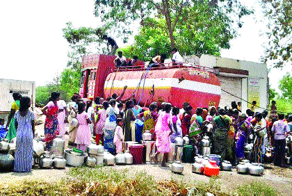 Thousands of Thousands thirsty in Sangli district | सांगली जिल्ह्यात हजारवर वाड्या-वस्त्या तहानलेल्या