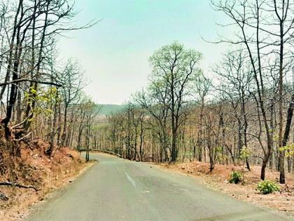 The width of roads will be increased through the Pradhan Mantri Gram Sadak Yojana | प्रधानमंत्री ग्रामसडक योजनेतून रस्त्यांची रुंदी वाढणार The width of roads will be increased through the Pradhan Mantri Gram Sadak Yojana | प्रधानमंत्री ग्रामसडक योजनेतून रस्त्यांची रुंदी वाढणार