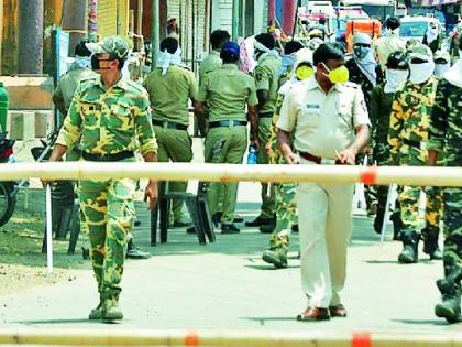 Civilian on the road in Indiranagar | इंदिरानगरातील नागरिक रस्त्यावर