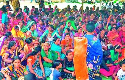Leo-Javanese did the Shramdan in Sasane | ससाणीत लेकी-जावयांनी केले श्रमदान Leo-Javanese did the Shramdan in Sasane | ससाणीत लेकी-जावयांनी केले श्रमदान