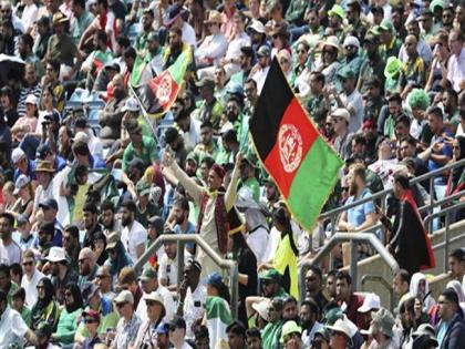 ICC World Cup 2019: Fans of Pakistan and Afghanistan clash at the stadium, watch video | ICC World Cup 2019 : पाकिस्तान आणि अफगाणिस्तानच्या चाहत्यांची स्टेडियममध्येच हाणामारी, पाहा व्हिडीओ