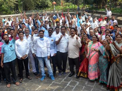 A typical strike of Class IV employees; Participation of two and a half thousand employees | चतुर्थश्रेणी कर्मचाऱ्यांचा लाक्षणिक संप; अडीच हजार कर्मचाऱ्यांचा सहभाग