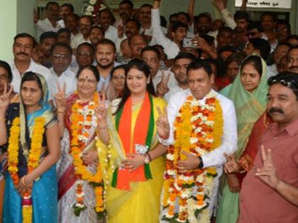 BJP candidate wins all four zila committee chairpersons | जिल्हा परिषदेच्या चारही विषय समिती सभापतीपदावर भाजपचे उमेदवार विजयी