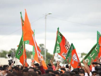 BJP opposes monsoon elections; Election Commission to meet on Monday | पावसाळ्यातील निवडणुकांना भाजपचा विरोध; सोमवारी घेणार निवडणूक आयोगाची भेट