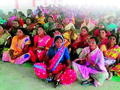 Women will have to intensify the fight of the laborers | महिला शेतमजुरांचा लढा तीव्र करणार