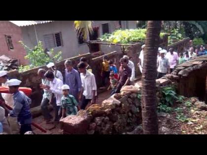 The crowd of devotees of Jatroosaswala of Jagat Shri Dev Bhootnath Devasthan in Malgaon | मळगाव येथील जागृत श्री देव भूतनाथ देवस्थानच्या जत्रोत्सवाला भाविकांची अलोट गर्दी