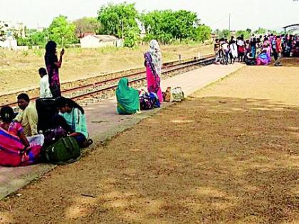 Tumsar Town becomes the railway station only 'passenger stop' | तुमसर टाऊन रेल्वे स्थानक बनला केवळ ‘पॅसेंजर थांबा’