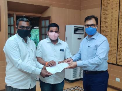 Farmers angry over land acquisition for tower | मनोऱ्यासाठी जमीन अधिग्रहित केल्याने शेतकरी संतप्त Farmers angry over land acquisition for tower | मनोऱ्यासाठी जमीन अधिग्रहित केल्याने शेतकरी संतप्त