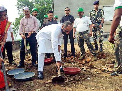 Make the medium of mass movement campaign- Hansraj Ahir | स्वच्छ भारत अभियान जनचळवळीचे माध्यम बनावे -हंसराज अहीर