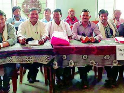 Crop Coverage of 15 Koti Rs. 43 Lacs on the same day | एकाच दिवशी १५ कोेटी ४३ लाखांचे पीककर्ज वाटप Crop Coverage of 15 Koti Rs. 43 Lacs on the same day | एकाच दिवशी १५ कोेटी ४३ लाखांचे पीककर्ज वाटप
