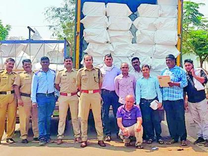 28 lakhs of aromatic tobacco seized | २८ लाखांचा सुगंधित तंबाखू जप्त