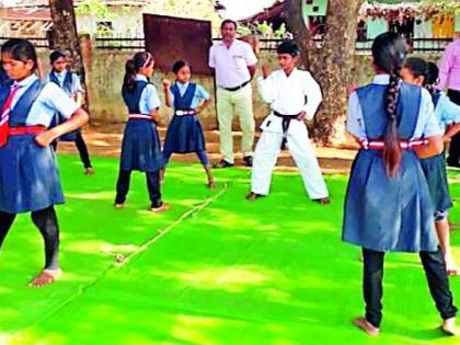 9 50 students taking lessons in personality development | ९५० विद्यार्थी घेताहेत व्यक्तिमत्त्व विकासाचे धडे