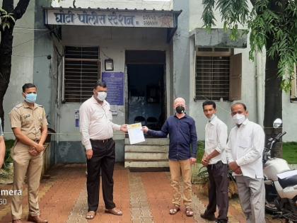 Submission of statement to Ghoti Police Station regarding Disability Rights Act | दिव्यांग अधिकार कायद्याच्या संदर्भात घोटी पोलिस ठाण्यात निवेदन सादर