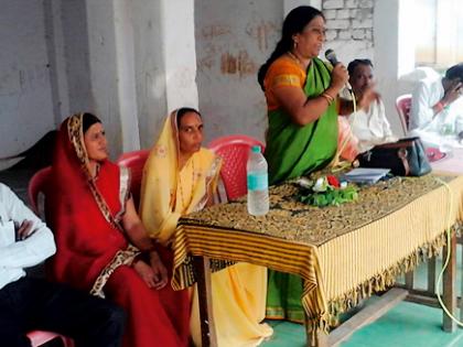 Honor of the village honors women | महिलांचा सन्मान हा गावाचा सन्मान Honor of the village honors women | महिलांचा सन्मान हा गावाचा सन्मान