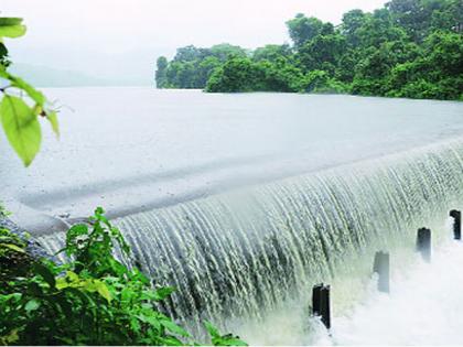 Jakhale, Wadiratnagiri dhagari due to water tanker | ‘जलयुक्त शिवार’मुळे जाखले, वाडीरत्नागिरी पाणीदार