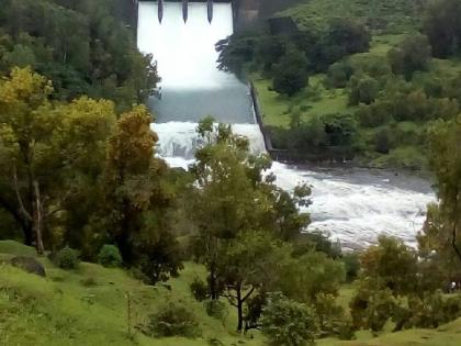 Four doors of the Chandoli Dam open | चांदोली धरणाचे चारही दरवाजे खुले