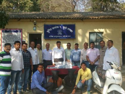 nashik,police,two,suspected,robbers,Four,lakh,mobile,seized | नाशिकमध्ये दोन सराईत गुन्हेगारांकडून चार लाखांचे मोबाईल जप्त nashik,police,two,suspected,robbers,Four,lakh,mobile,seized | नाशिकमध्ये दोन सराईत गुन्हेगारांकडून चार लाखांचे मोबाईल जप्त