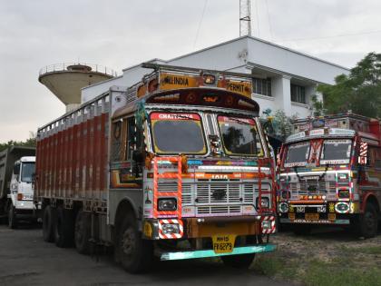 Two vehicles seized illegally by sand, in two days | दोन दिवसात अवैैधरित्या वाळू वाहणारी 31 वाहने जप्त