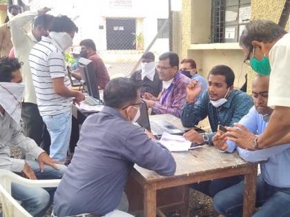 Rain of complaints at the consumer camp in Shahada | शहाद्यातील ग्राहक शिबिरात तक्रारींचा पाऊस Rain of complaints at the consumer camp in Shahada | शहाद्यातील ग्राहक शिबिरात तक्रारींचा पाऊस