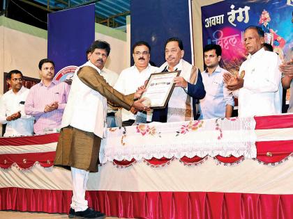 Sindhudurg: Sher never wounds: Inauguration of Narayana Rane, Hodawade Festival | सिंधुदुर्ग : शेर कधी घायाळ होत नाही : नारायण राणे, होडावडे महोत्सवाचे उद्घाटन