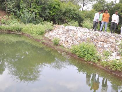 Farmers smile in North Solapur taluka with Ujani water | उजनीच्या पाण्याने उत्तर सोलापूर तालुक्यातील शेततळी हसू लागली