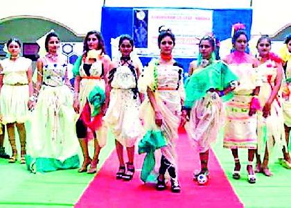 The 18-chamber ramawak in Vidarbha Fashion Show | विदर्भस्तरीय फॅशन शोमध्ये १८ चमूंनी केला रॅमवॉक