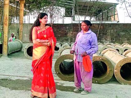 businesswoman sheetal vandile from nagpur made a change of hundreds of life by her business | ‘ती’ डगमगली नाही, रडत बसली नाही; जिद्द ठेऊन उद्योगात घेतली भरारी