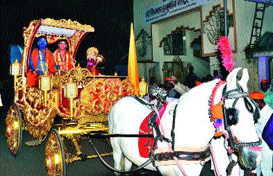  Malegaon celebrates Dasara festival in traditional way | मालेगावी दसरा सण पारंपारिक पद्धतीने साजरा