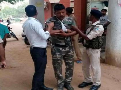 State office refused to open gate; Police beat up policemen | प्रदेश कार्यालयाचे गेट उघडण्यास नकार दिला; पोलिसाला भाजपा नेत्यांकडून मारहाण