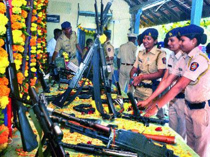  Police Commissioner's Arms Pooja | पोलीस आयुक्तांनी केले शस्त्रपूजन