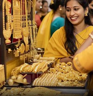 Gold Price on Akshay Tritiya : अक्षय्य तृतीयेला 'इतक्या' रुपयांनी स्वस्त झालं सोनं, काय आहे १४ ते २४ कॅरेट सोन्याचे नवे दर