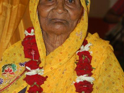 Santujiri Maharaj's mother passed away | शांतिगिरी महाराजांच्या मातोश्रींचे निधन