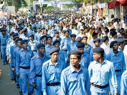 A message of the Samiti given by 300 students | ३०० विद्यार्थ्यांनी दिला समतेचा संदेश