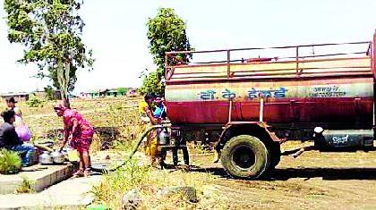 17 tankers water supply in 30 villages | १७ टँकरने ३० गावात पाणीपुरवठा