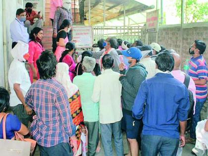केंद्रांवर लसींसाठी रेटारेटी दोन दिवस पुरेल इतकाच साठा