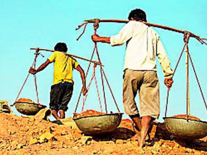 In the pocket of child labor law owners | बालमजुरी कायदा मालकांच्याच खिशात