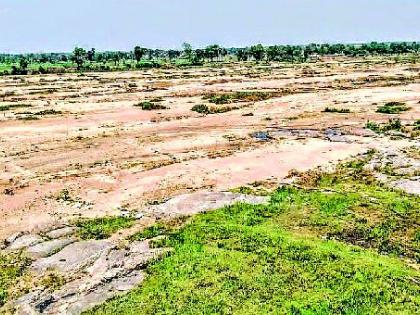 The desert became the object of Bawanthadi | बावनथडीचे पात्र झाले वाळवंट The desert became the object of Bawanthadi | बावनथडीचे पात्र झाले वाळवंट