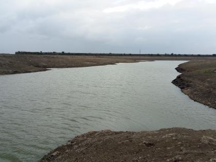 Relief to the people of Deola taluka as floodwaters left the Chanakpur Canal | चणकापूर कालव्याला पूरपाणी सोडल्यामुळे देवळा तालुक्यातील जनतेला दिलासा