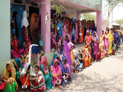 The enthusiasm in rural areas, lower polling compared to urban areas | ग्रामीण भागात उत्साह, तुलनेत शहरी भागात कमी मतदान 