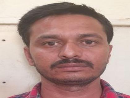 The absconding accused in the crime was arrested after 20 years | खुनाच्या गुन्ह्यातील फरार आरोपीस २० वर्षांनंतर अटक 