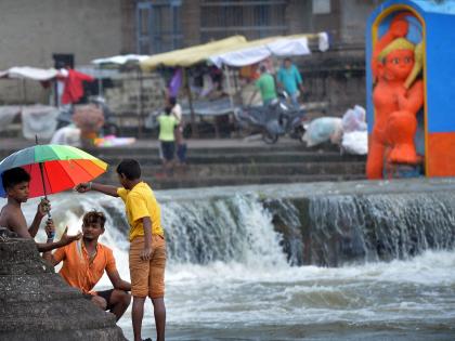 One and a half thousand cusecs of water flowed from Gangapur dam | गंगापूर धरणातून दीड हजार क्यूसेक पाणी झेपावले