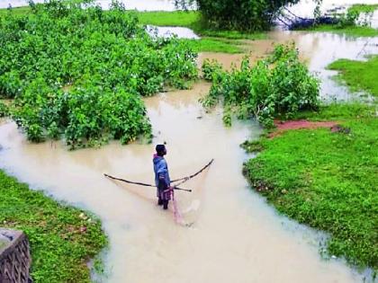 The district is wet with heavy rainfall | अतिवृष्टीने जिल्हा जलमय