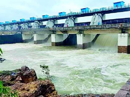 Floods hit 30 villages | पुराचा ३० गावांना फटका