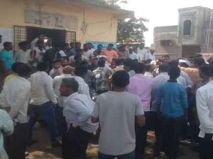 From Gavathan's place, there was a village assembly of Babale-Waghadi | गावठाणच्या जागेवरून बाभळे-वाघाडीची ग्रामसभा गाजली