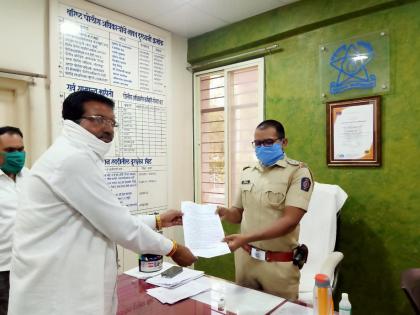 Offensive post against Devendra Fadnavis, complaint lodged with Loni police | देवेंद्र फडणवीस यांच्याविरोधात आक्षेपार्ह पोस्ट,लोणी पोलिसात तक्रार 