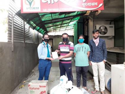  Distribution of masks by ‘Mate’ students | ‘मेट’च्या विद्यार्थ्यांकडून मास्कचे वाटप